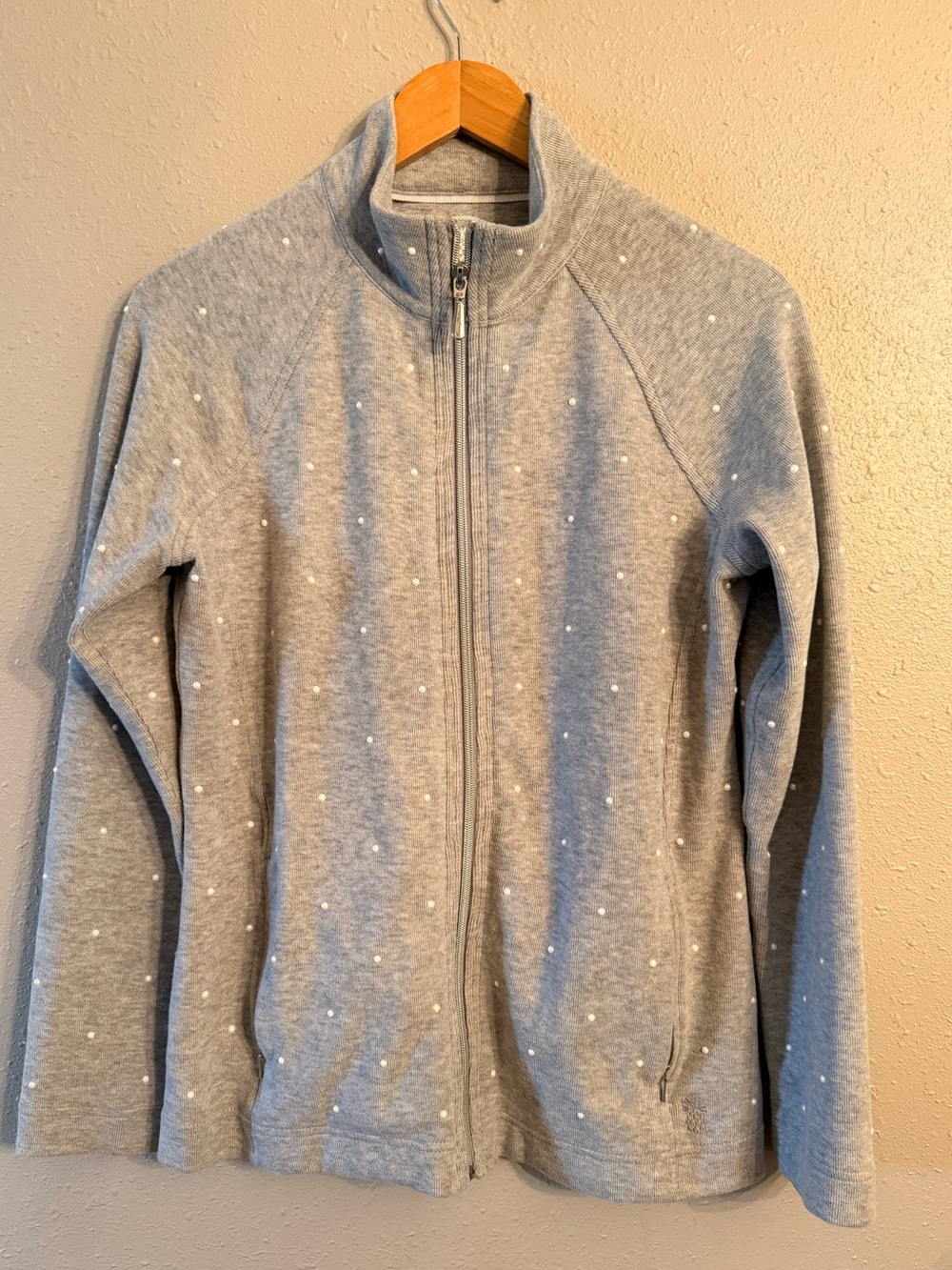 Tommy Bahama Aruba Faux Pearl Embellished Stretch Cotton Sweatshirt NWOT Gray S - Picture 2 of 8